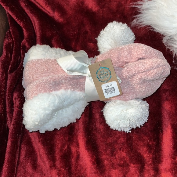 Pink and white No Slip slipper Socks - Picture 6 of 8